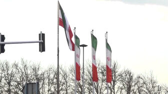 Iran cân nhắc thu phí các tàu thuyền qua eo biển Hormuz