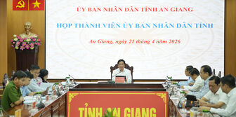 Chủ tịch UBND tỉnh An Giang Hồ Văn Mừng chủ trì họp thành viên UBND tỉnh thông qua nhiều nội dung quan trọng