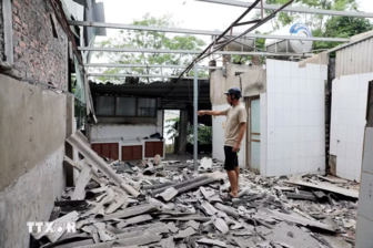 Khẩn trương sơ tán dân, ứng phó sạt lở nghiêm trọng tại Phú Thọ