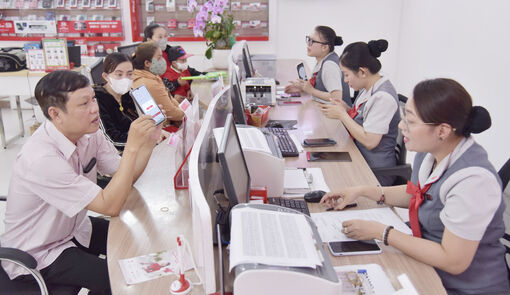 Viettel An Giang: "Số hóa" dữ liệu thuê bao từ cửa hàng đến tận giường bệnh