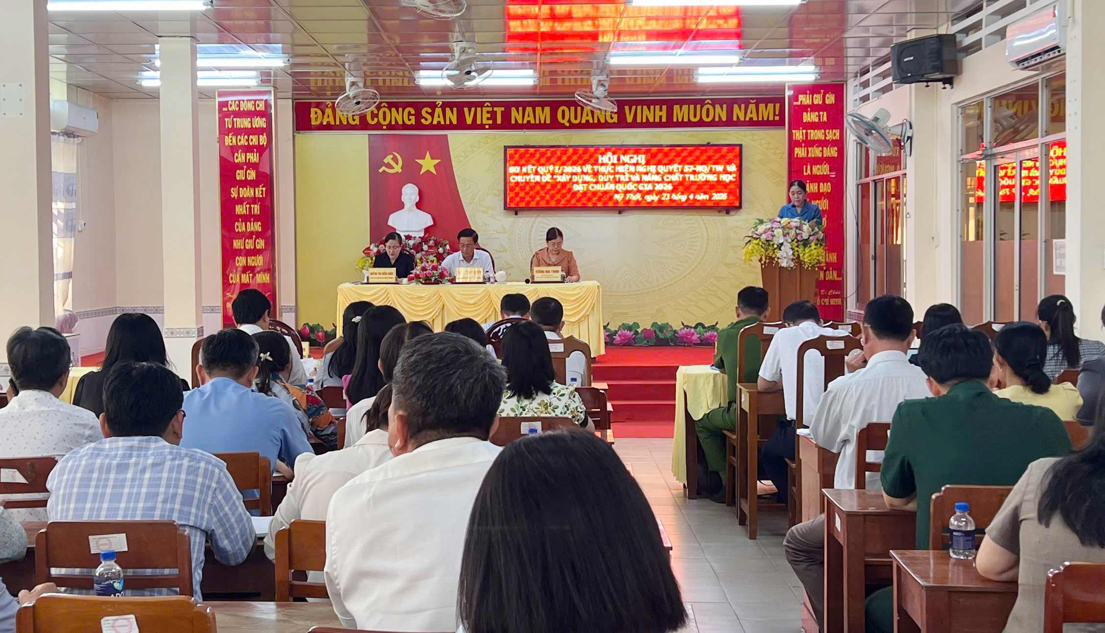 Phường Mỹ Thới hoàn thành 9/12 chỉ tiêu về chuyển đổi số và nâng chất trường chuẩn quốc gia