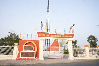 Di tích Cột dây thép - Nơi ghi dấu sự ra đời chi bộ Đảng đầu tiên ở An Giang