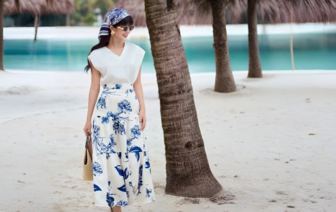 Mẫu áo đẹp nên phối cùng chân váy midi