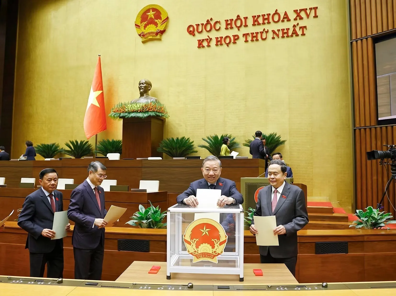 Kỳ họp thứ Nhất, Quốc hội khóa XVI: Những quyết sách định hình tương lai đất nước