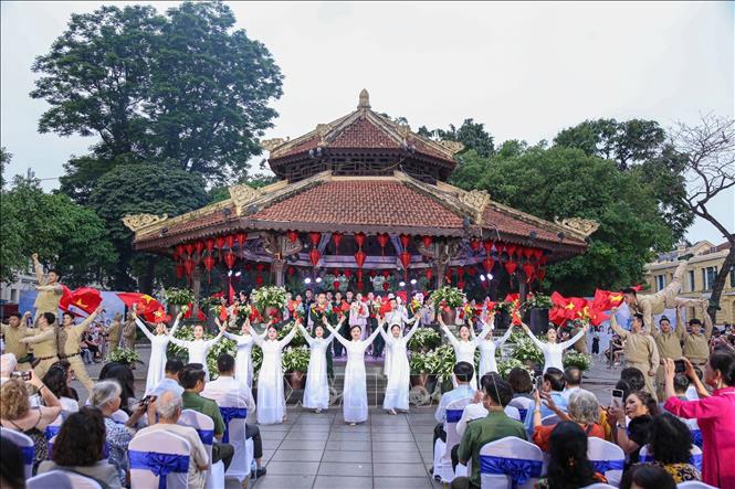 Ngày Văn hóa 24/11: Mở rộng không gian thụ hưởng văn hóa cho người dân