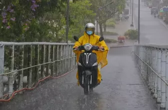 Thời tiết ngày 24/4: Trung Bộ mưa to diện rộng, có nơi trên 80mm