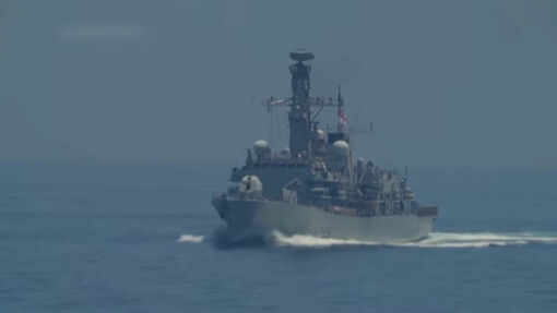 Nguy cơ tê liệt kéo dài trên biển Hormuz