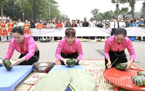 Thơm thảo sản vật dâng tiến Vua Hùng