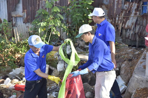Tuổi trẻ An Minh ra quân bảo vệ môi trường và chuyển đổi số cộng đồng