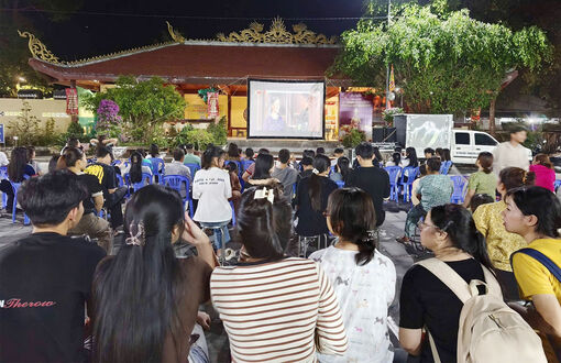 Xã Tân Hiệp tổ chức chiếu phim lưu động hướng về cội nguồn dân tộc