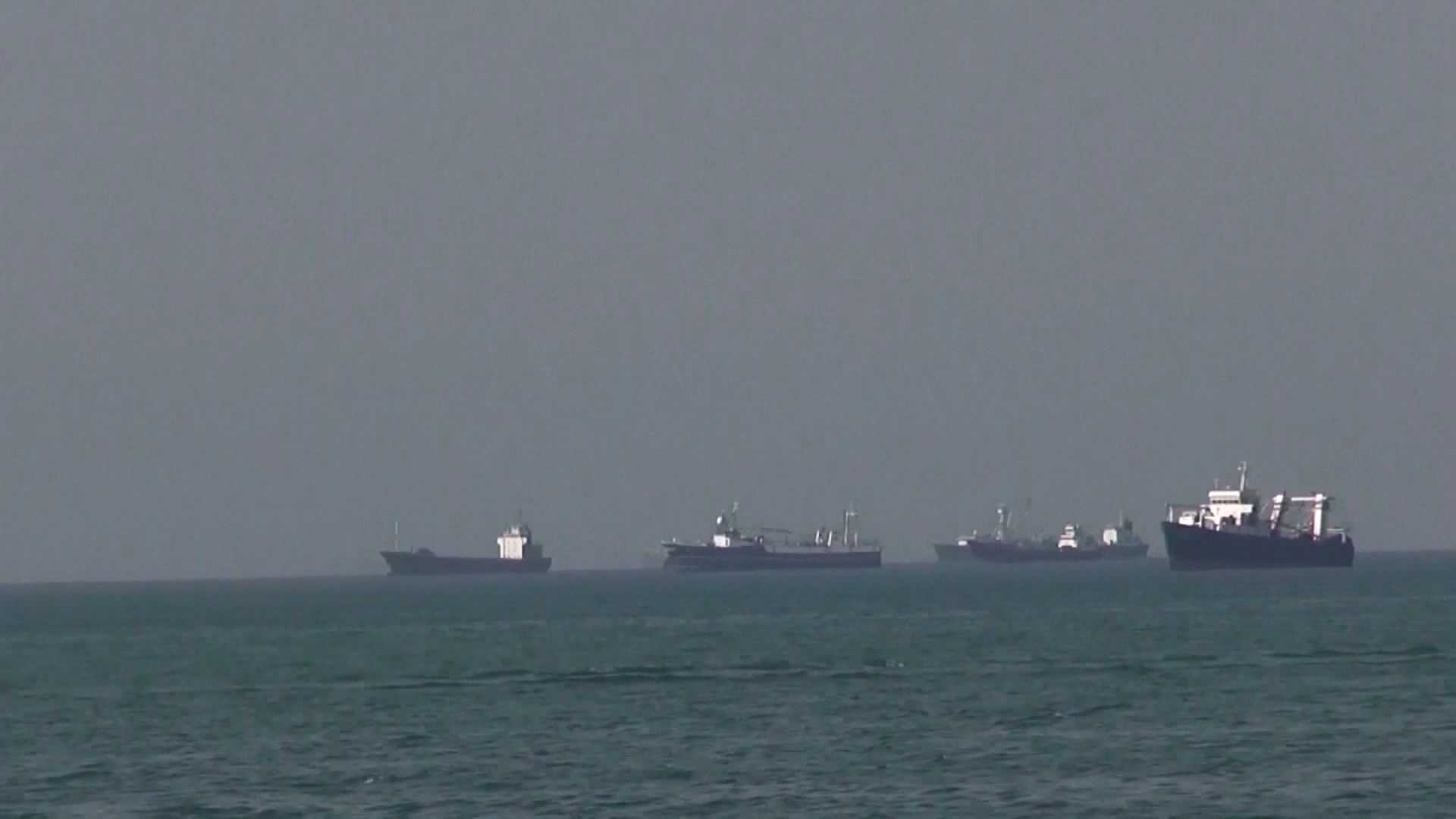 Tổ chức Hàng hải Quốc tế lập kế hoạch sơ tán 2.000 tàu khỏi vùng Vịnh