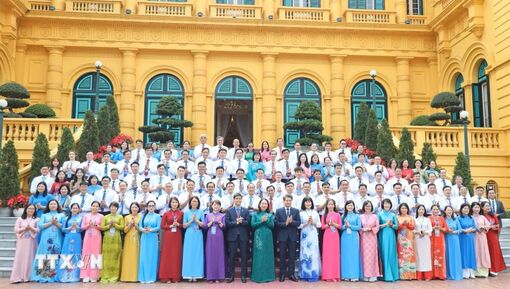 Phó Chủ tịch nước Võ Thị Ánh Xuân gặp mặt các chủ tịch công đoàn tiêu biểu