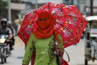 Ấn Độ: Nắng nóng bao trùm với nhiệt độ liên tục vượt mốc 46 độ C