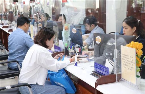 Bộ Chính trị thống nhất tăng lương mức cơ sở lên 2,53 triệu đồng từ ngày 1/7/2026