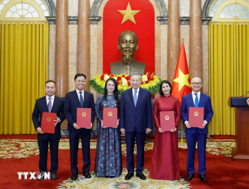 Tổng Bí thư, Chủ tịch nước trao Quyết định bổ nhiệm cho 5 Đại sứ Việt Nam ở nước ngoài