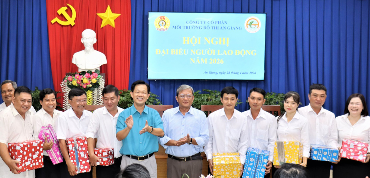 Xây dựng Công ty Cổ phần Môi trường đô thị An Giang vững mạnh toàn diện