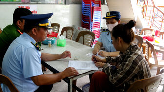 Ra quân tuyên truyền, kiểm tra an toàn thực phẩm tại xã Núi Cấm