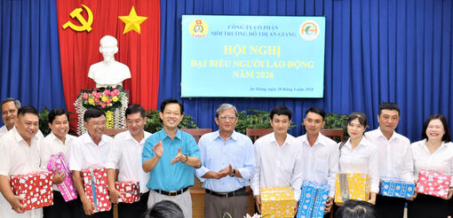 Xây dựng Công ty Cổ phần Môi trường đô thị An Giang vững mạnh toàn diện