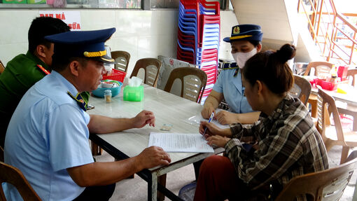 Ra quân tuyên truyền, kiểm tra an toàn thực phẩm tại xã Núi Cấm