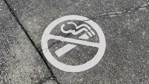 Hong Kong (Trung Quốc) siết chặt quản lý thuốc lá