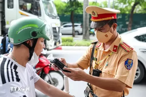 Ngày 30/4, tai nạn giao thông giảm sâu, hơn 2.100 trường hợp vi phạm nồng độ cồn