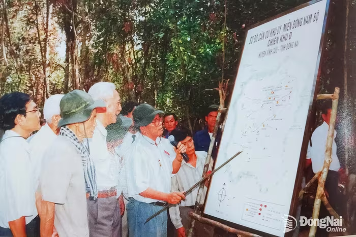 Hào khí Chiến khu Ð