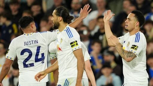 Calvert-Lewin tỏa sáng, Leeds United tiến sát vé trụ hạng Ngoại hạng Anh