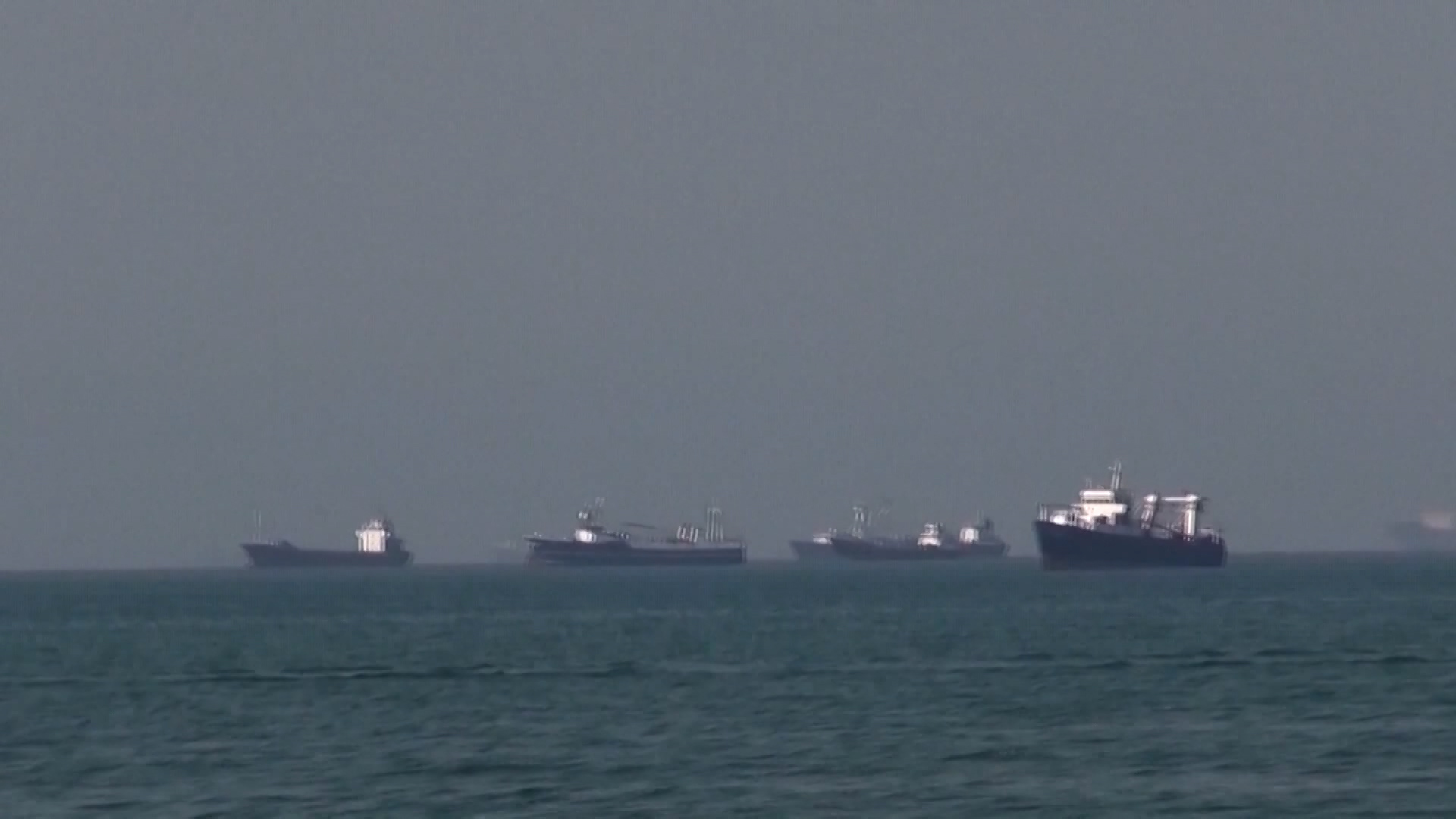 Mỹ điều động 15.000 binh sĩ tham gia “Dự án Tự do” tại eo biển Hormuz