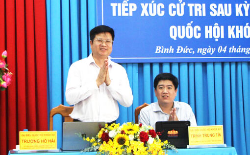 Đại biểu Quốc hội tiếp xúc cử tri phường Bình Đức