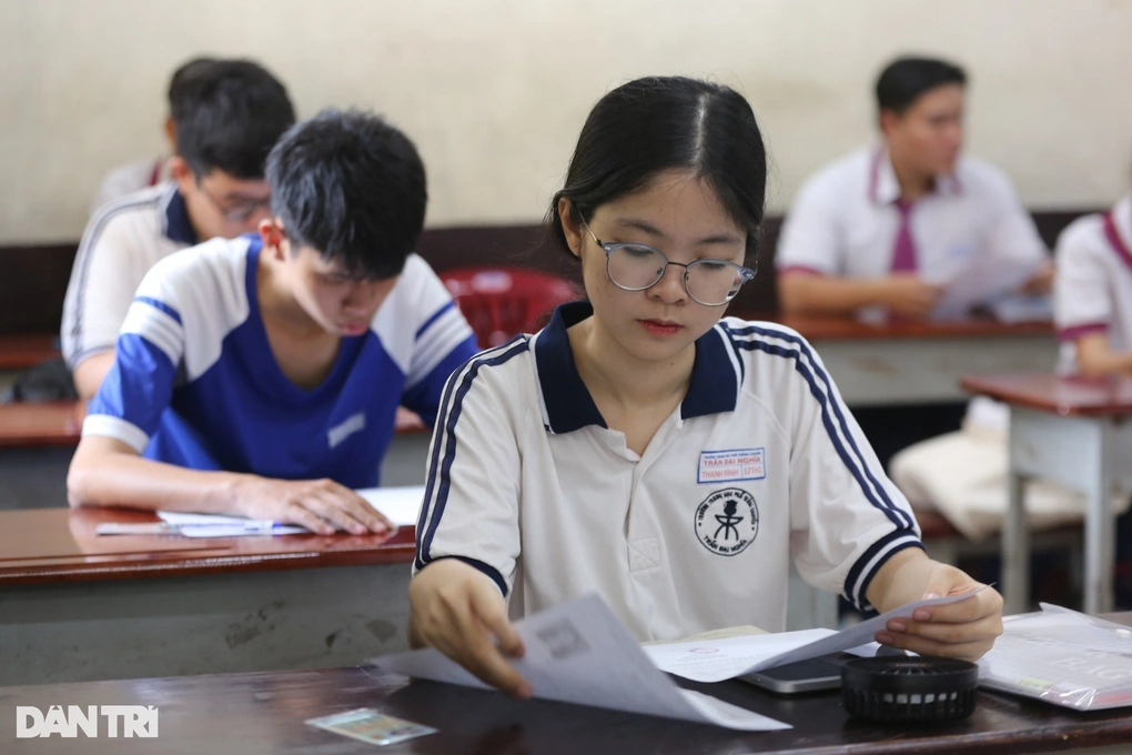 Bộ Giáo dục và Đào tạo làm rõ quy định “trọng số 1/3” môn toán, văn khi xét tuyển đại học