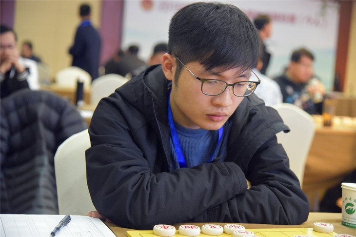 Cựu sinh viên đại học danh giá đánh bại nhà vô địch cờ tướng thế giới