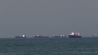 Mỹ đánh chìm tàu Iran tại eo biển Hormuz