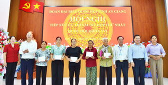 Cử tri xã Sơn Kiên kiến nghị nhiều nội dung liên quan đến hạ tầng, sản xuất nông nghiệp