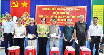 Đại biểu Quốc hội tỉnh An Giang tiếp xúc cử tri xã Giồng Riềng