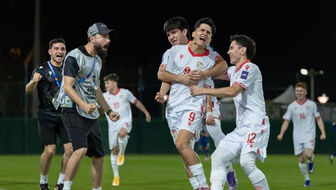 Phản lưới nhà và nhận thẻ đỏ, U17 Thái Lan thất bại ở trận ra quân