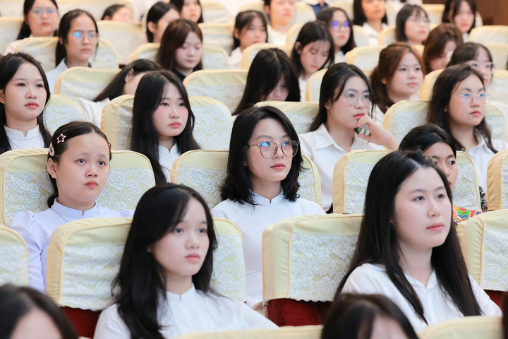 Hàng loạt ngành học được miễn 100% học phí năm 2026