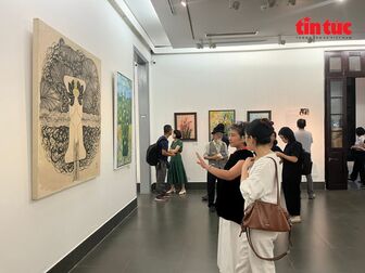 Khi hội họa Việt cất lên bản giao hưởng giữa truyền thống và đương đại
