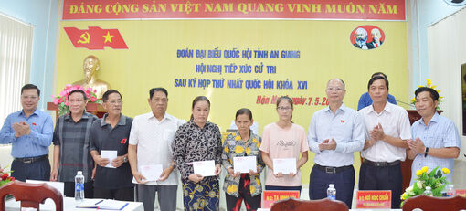 Cử tri xã Hòn Nghệ kiến nghị đầu tư cơ sở hạ tầng phát triển du lịch