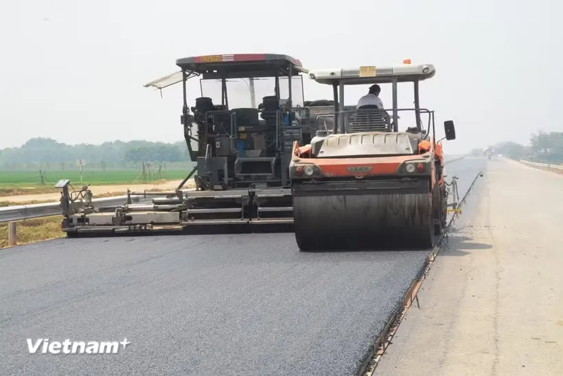 Bộ Xây dựng chỉ tên đích danh hàng loạt dự án giao thông bị chậm tiến độ