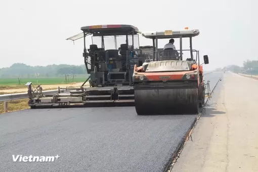 Bộ Xây dựng chỉ tên đích danh hàng loạt dự án giao thông bị chậm tiến độ