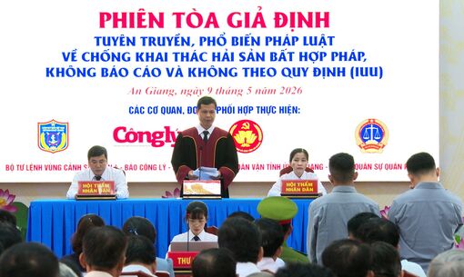 Tuyên truyền chống khai thác IUU bằng phiên tòa giả định