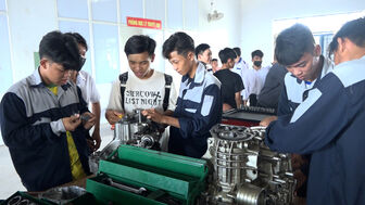 Trường Trung cấp Nghề An Giang 1 tổ chức Ngày hội Tư vấn hướng nghiệp, tuyển sinh