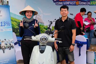 Đổi xe ngay tại chỗ: Người Cần Thơ “xuống tiền” nhanh gọn với xe điện đổi pin VinFast
