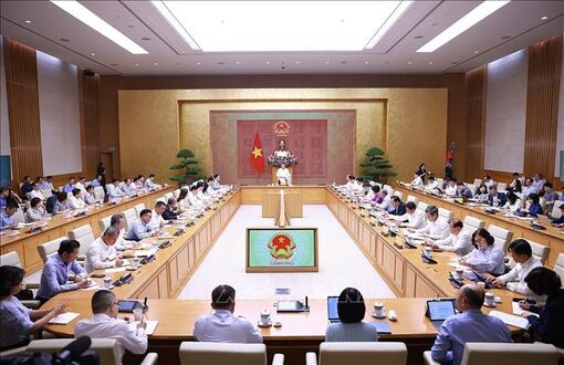 Thủ tướng Lê Minh Hưng làm việc với lãnh đạo Bộ Ngoại giao