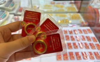 Giá vàng hôm nay (12/05): Đồng loạt sụt giảm