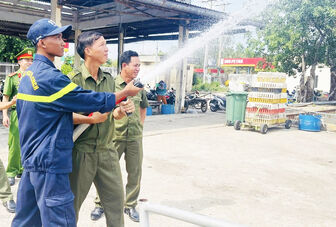 Tuyên truyền, hướng dẫn thực hành kỹ năng chữa cháy và cứu nạn, cứu hộ tại phường Tô Châu
