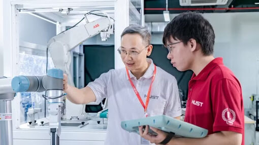 Xây dựng hệ sinh thái giáo dục thu hút, trọng dụng nhân tài