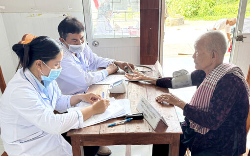 500 người cao tuổi xã Ô Lâm được khám sức khỏe, tầm soát bệnh
