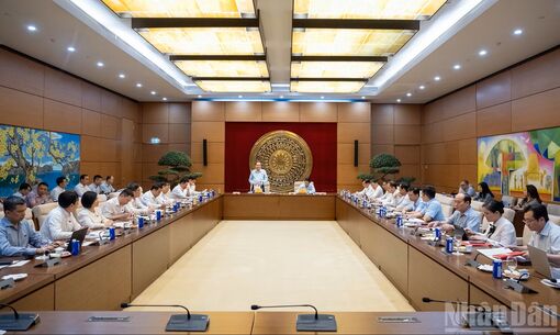 Chủ tịch Quốc hội Trần Thanh Mẫn làm việc với Thường trực Ủy ban Quốc phòng, An ninh và Đối ngoại