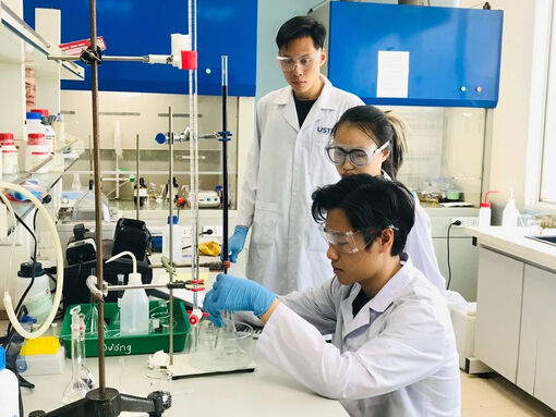 Đề xuất miễn học phí cho người học tiến sĩ chương trình trọng điểm quốc gia